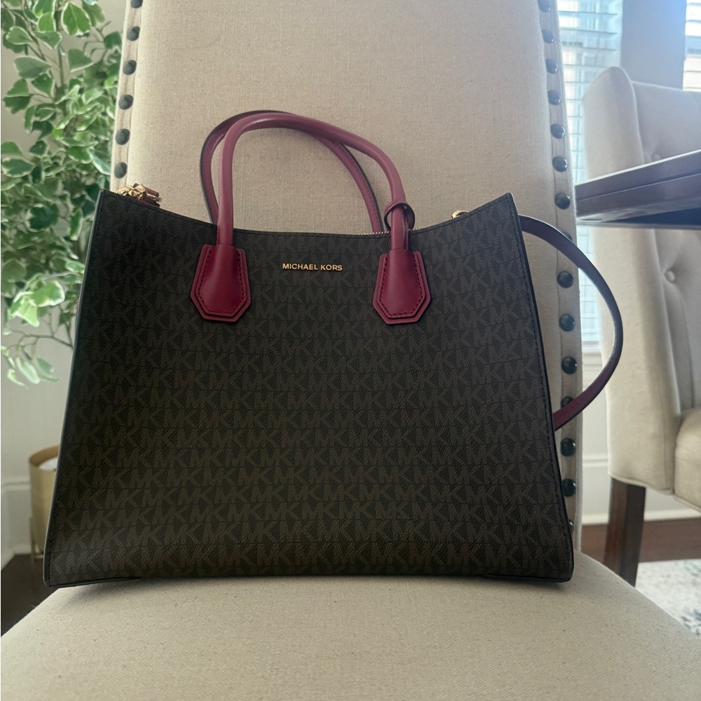 Michael Kors Black and Burgundy Satchel, Brand New but doesn’t have tag. - Picture 2 of 5